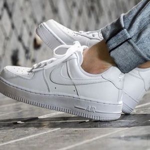 ✔️NIKE Air Force 1 Sneakers 6.5
